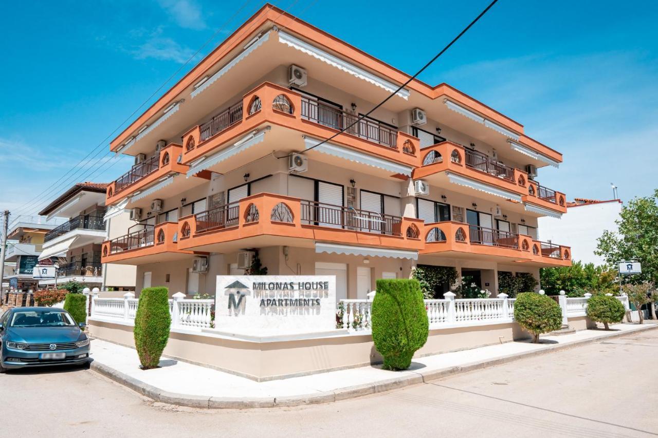 Milonas House Apartments Paralia Dionysiou Buitenkant foto