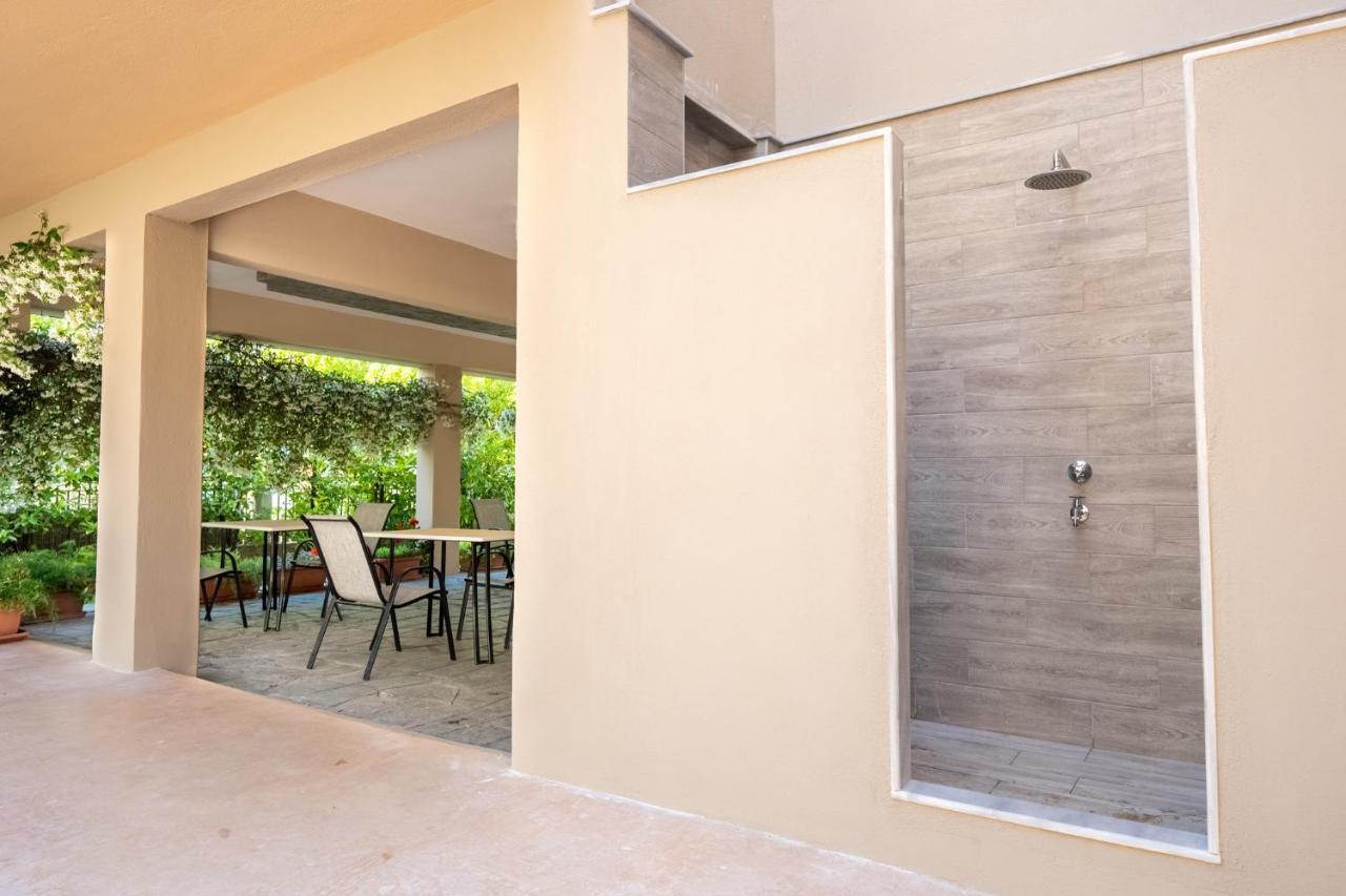 Milonas House Apartments Paralia Dionysiou Buitenkant foto