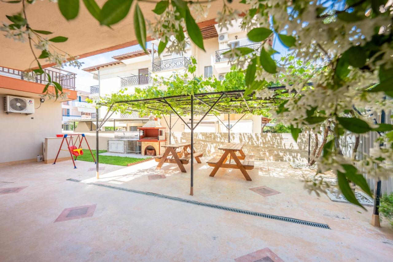 Milonas House Apartments Paralia Dionysiou Buitenkant foto