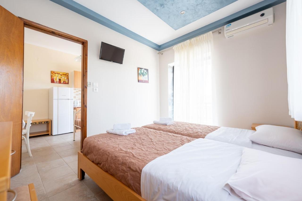 Milonas House Apartments Paralia Dionysiou Buitenkant foto