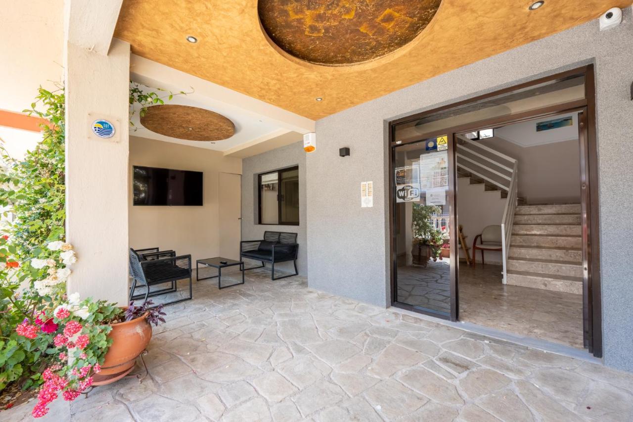 Milonas House Apartments Paralia Dionysiou Buitenkant foto