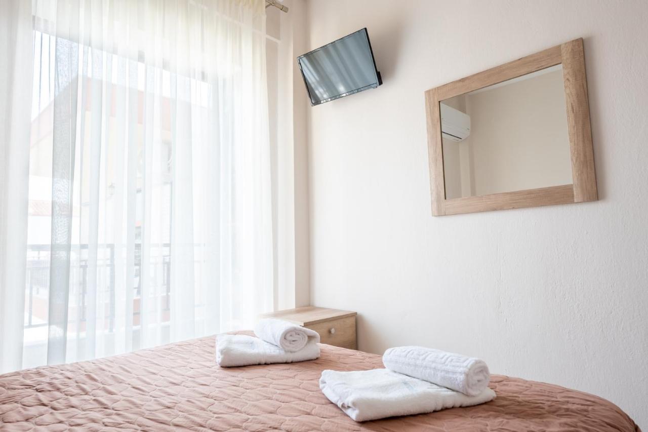 Milonas House Apartments Paralia Dionysiou Buitenkant foto