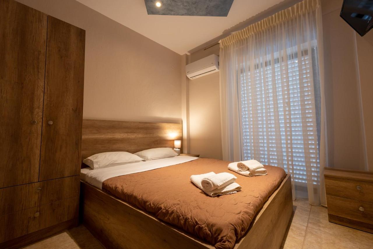 Milonas House Apartments Paralia Dionysiou Buitenkant foto