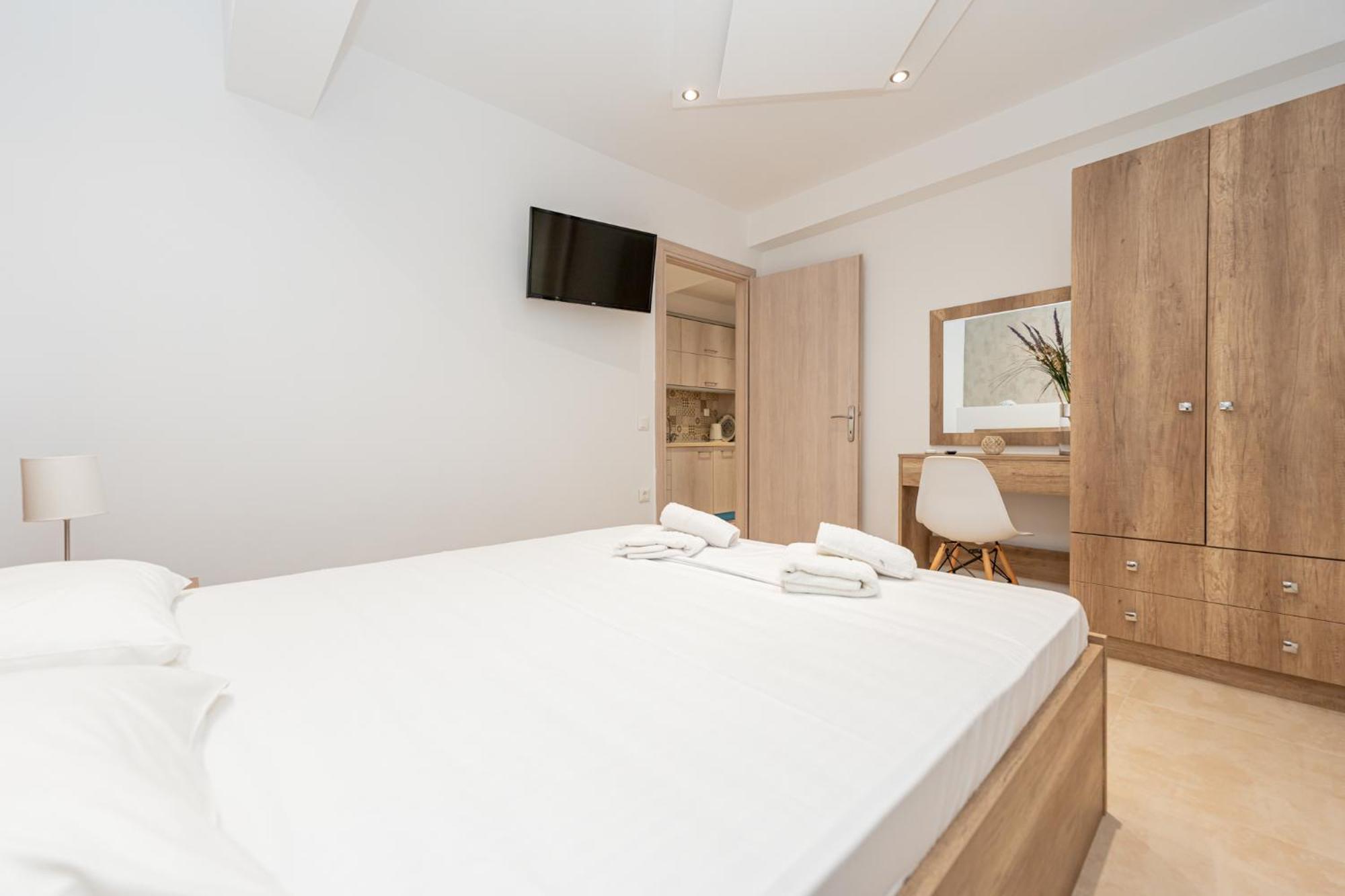 Milonas House Apartments Paralia Dionysiou Buitenkant foto