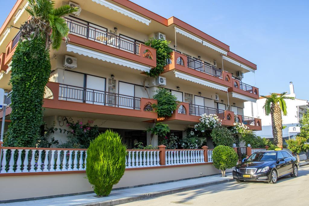 Milonas House Apartments Paralia Dionysiou Buitenkant foto