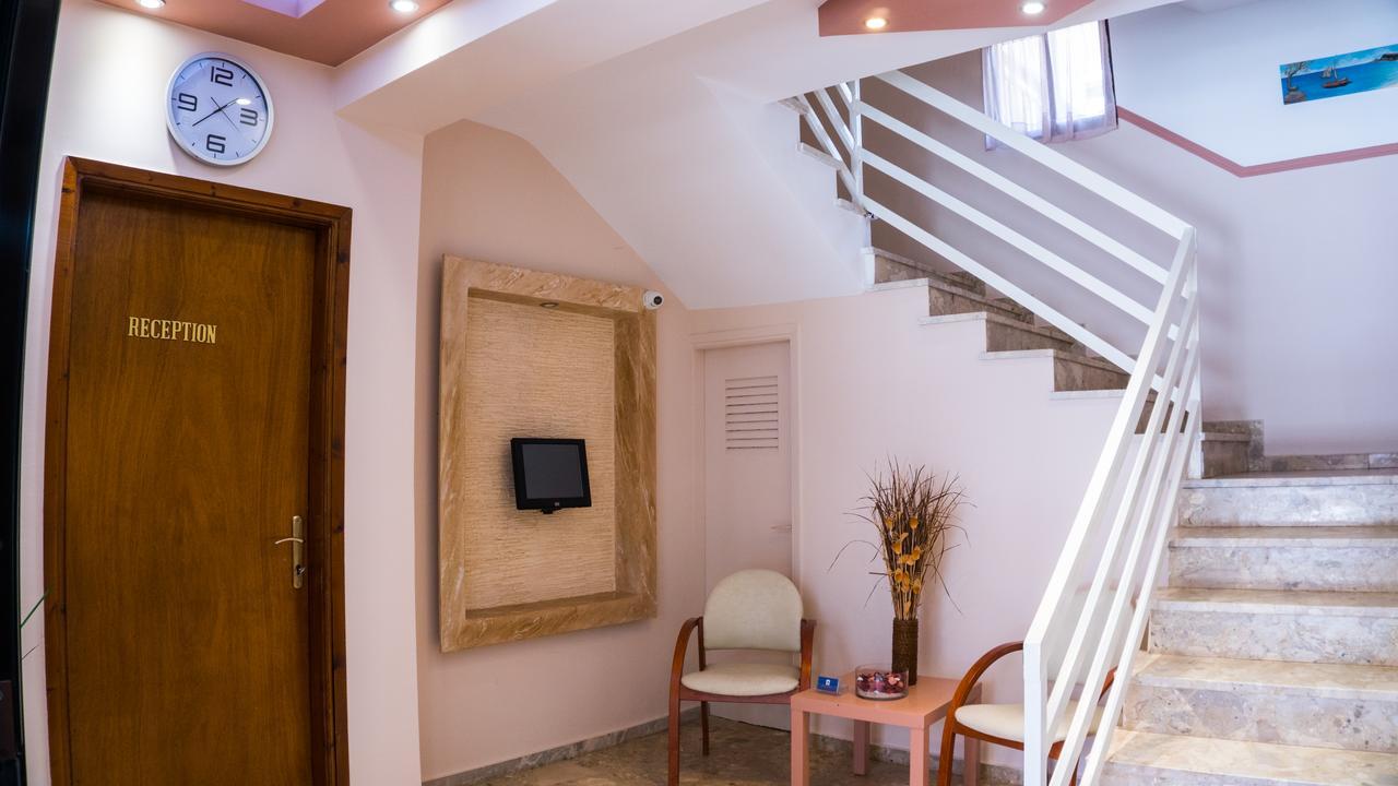 Milonas House Apartments Paralia Dionysiou Buitenkant foto
