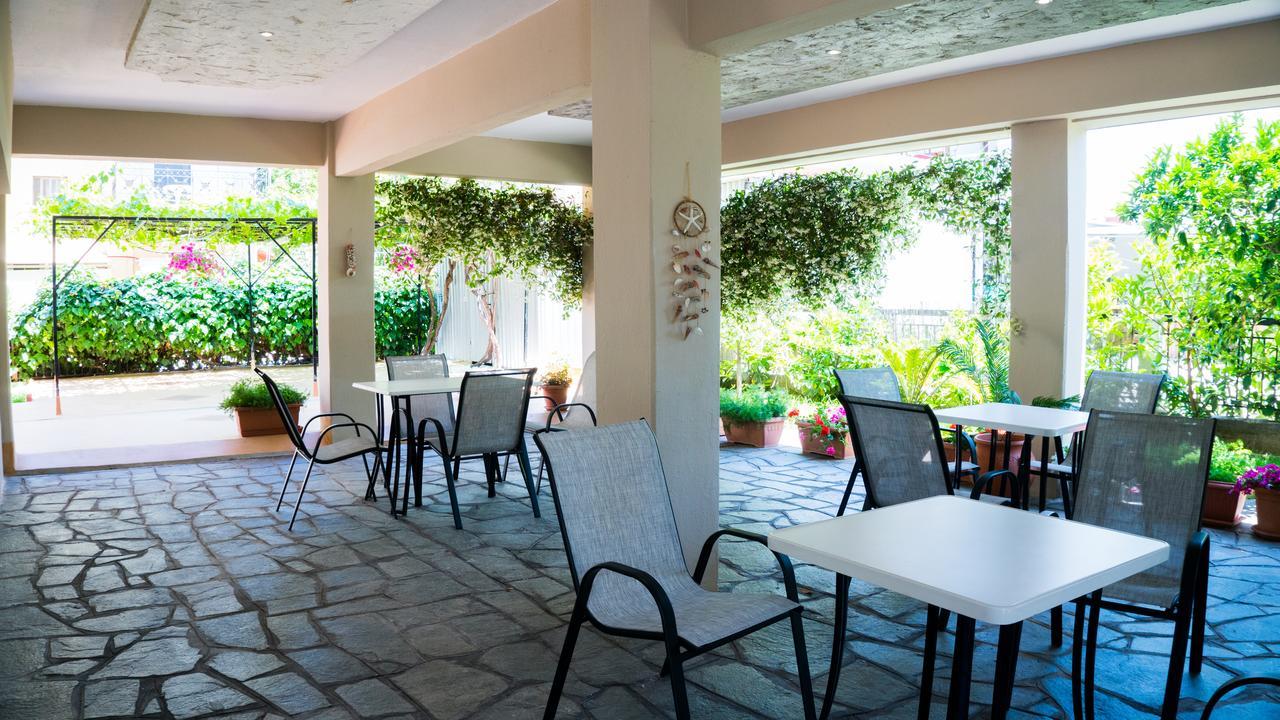 Milonas House Apartments Paralia Dionysiou Buitenkant foto
